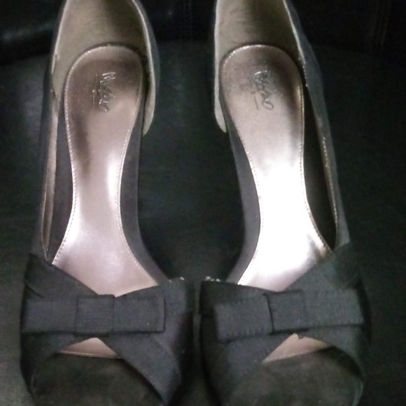 Mossimo Peau de Soie Heels - Picture 4 of 4